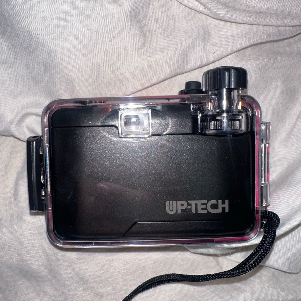 Waterproof Reusable Film Camera - Picture 4 of 5